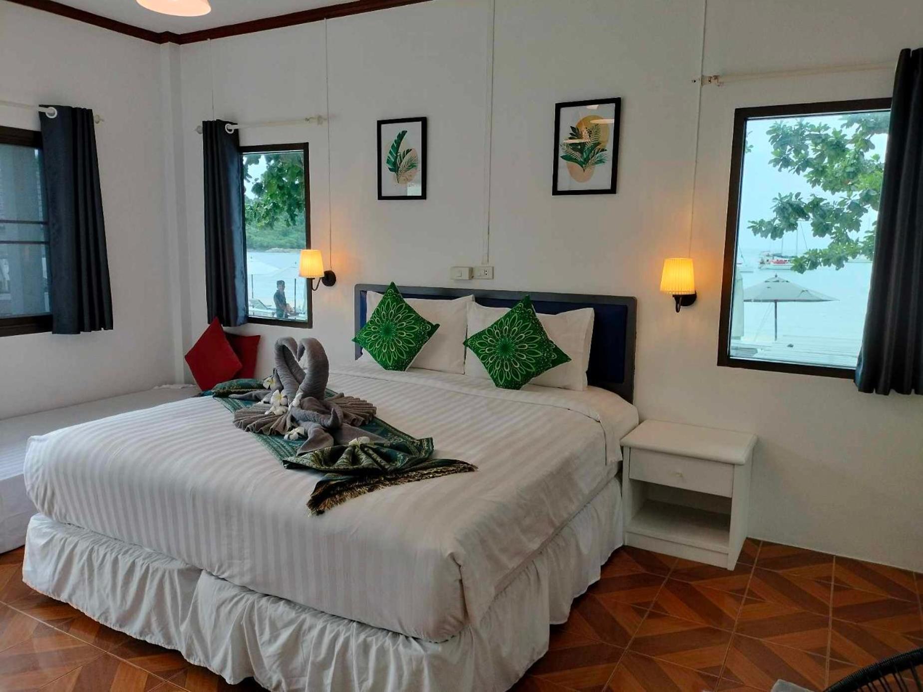 Bay Beach Resort Choeng Mon Exterior foto